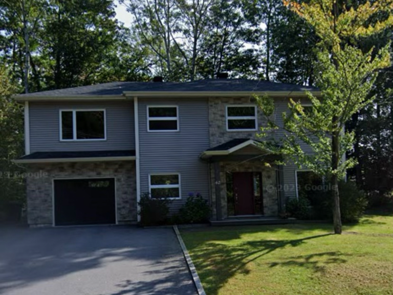 Brome Lake House (3 Bedrooms) Peaceful Retreat Near the Lake April